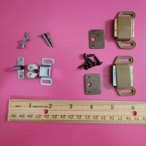 Door Latches Set Of 3 Two Magnetic Amerock And One Mechanical (0500)